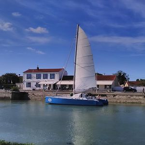 Les Bains Boyardville - Hotel Et Restaurant Exterior photo