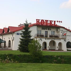 Zajazd "Marta" Hotel Krasnik Exterior photo