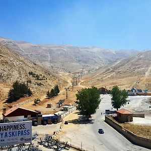 Mzaarviews Chalets Zahle Exterior photo