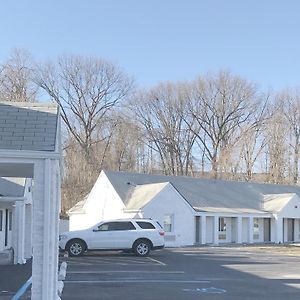 Ramsey Inn & Suites Exterior photo