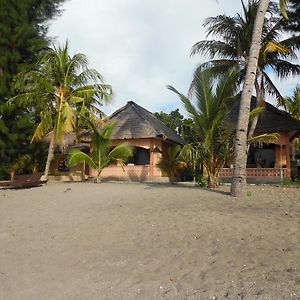 Sea World Club Beach Resort & Dive Center Maumere Exterior photo