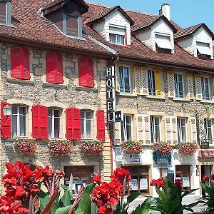 Hotel De La Croix-Blanche Cressier Exterior photo