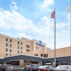 Wyndham Philadelphia-Bucks County Hotel Feasterville-Trevose Exterior photo