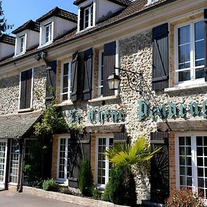 Le Chene Pendragon Hotel Saint-Leger-en-Yvelines Room photo