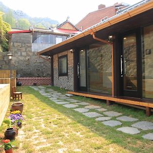 Springtime Guesthouse Mokpo Exterior photo