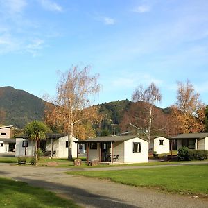 Parklands Marina Holiday Park Hotel Picton Exterior photo