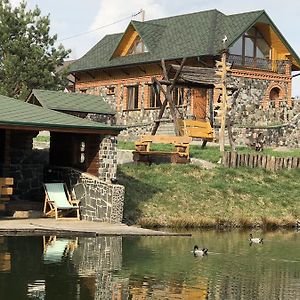 Gostynna Sadyba Kit Bayun Hotel Teterivka Exterior photo