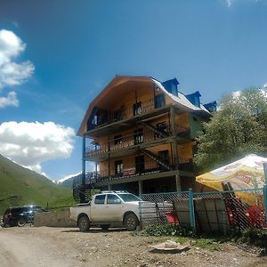 Ushguli Panorama Guest House Exterior photo