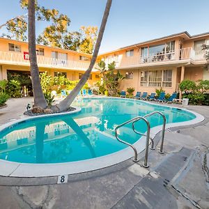 Cal Mar Hotel Suites Los Angeles Exterior photo