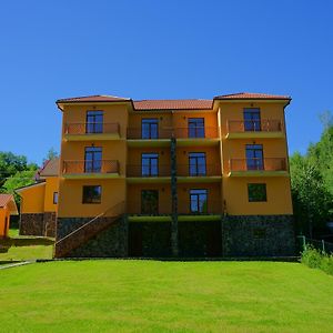 Vovk Gasthaus Hotel Sinyak  Exterior photo