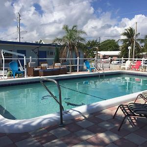 Dolphin Harbor Inn Lauderdale-by-the-Sea Exterior photo