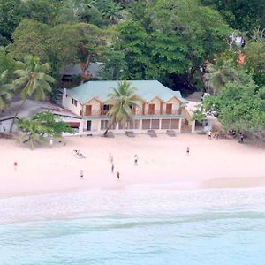 Clef Des Iles Hotel Beau Vallon  Exterior photo