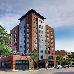 Hyatt House Chicago/Evanston Hotel Exterior photo