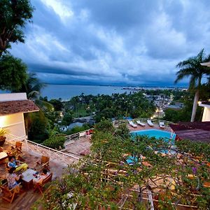 Hotel Mont Joli Cap-Haitien Exterior photo