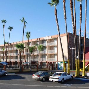 Regency Inn And Suites Baldwin Park Exterior photo