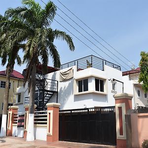 Cascade Hotel Lapaz Exterior photo