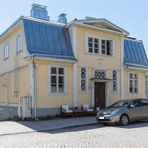 Matin Ja Maijan Majatalo Bed & Breakfast Hameenlinna Exterior photo