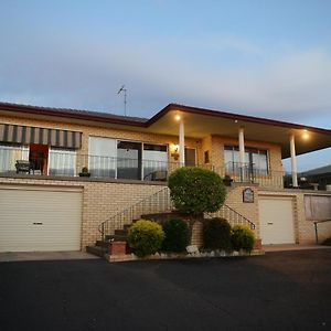 Kadina Bed & Breakfast Bed & Breakfast Parkes Exterior photo