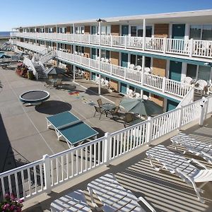 Monterey Resort Wildwood Exterior photo