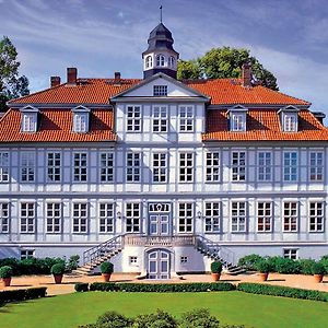 Schloss Luedersburg Golf & Spa Hotel Exterior photo