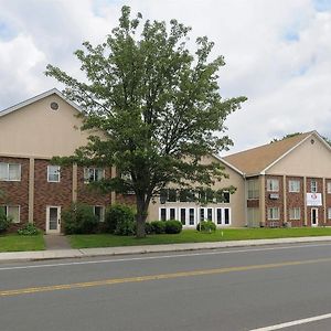 Regency Inn & Suites West Springfield Exterior photo