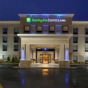 Holiday Inn Express & Suites Malone, An Ihg Hotel Exterior photo