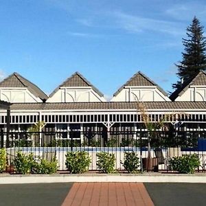 Lake Rotorua Hotel Exterior photo