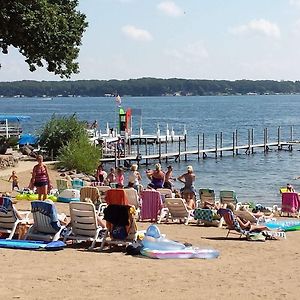 Village West Resort & Hotel Okoboji Exterior photo