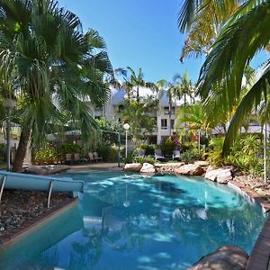 Raintrees Moffat Beach Aparthotel Caloundra Exterior photo