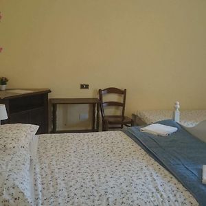 Stazione Centrale 2 Bed & Breakfast Bologna Exterior photo