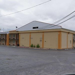 Executive Inn Crossville Exterior photo