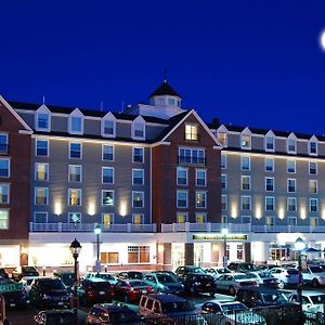 Salem Waterfront Hotel & Suites Exterior photo