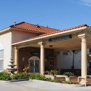 Mid City Inn & Suites Pico Rivera Exterior photo