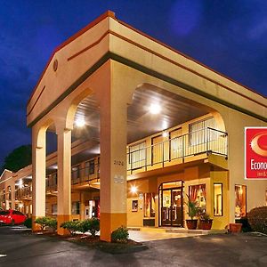 Econo Lodge Inn & Suites Fort Oglethorpe Exterior photo