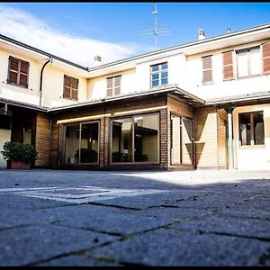 Manfredi Ristorante Con Alloggio Hotel Romentino Exterior photo