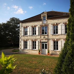 Les Reves De Flamboin Bed & Breakfast Gouaix Exterior photo