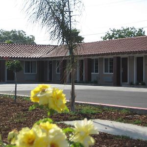 Americas Best Value Inn - Porterville Exterior photo