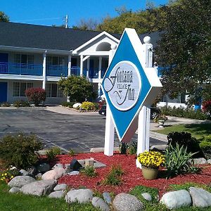 Fontana Village Inn Lake Geneva Exterior photo