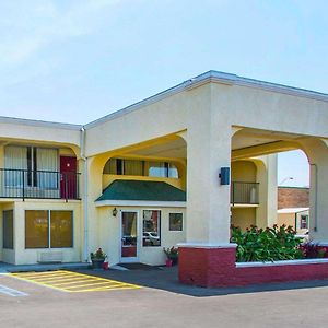 Econolodge Andalusia Exterior photo