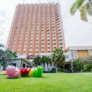 Golden Beach Cha-Am Hotel Exterior photo