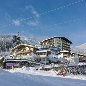 Hotel Waldfriede - Der Logenplatz Im Zillertal Fuegen Exterior photo