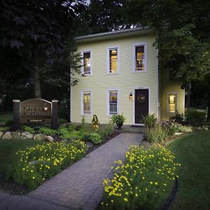 Kara'S Kottages Bed & Breakfast Kalamazoo Exterior photo