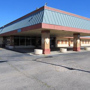 Magnuson Hotel Idabel Exterior photo