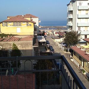 Hotel Aros Rimini Exterior photo