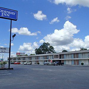 Rodeway Inn Lumberton Exterior photo