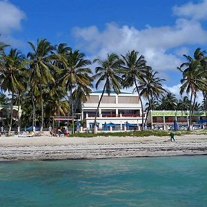 Sai Rock Beach Hotel & Spa Bamburi Exterior photo