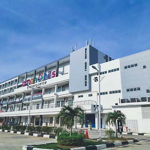 Aman Hills Hotel Kampong Timbunan Exterior photo