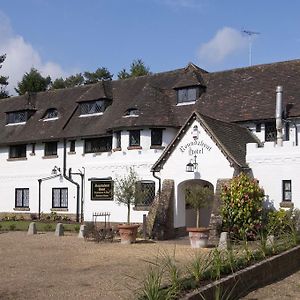 The Roundabout Hotel Pulborough Room photo