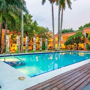 Hacienda Uxmal Plantation & Museum Hotel Exterior photo