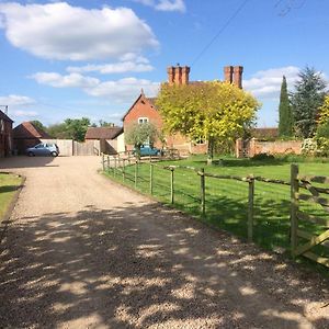 Gilberts End Farm Guest House Great Malvern Exterior photo